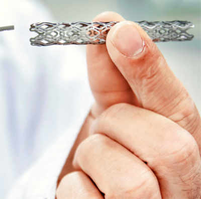 Company withdraws stents from hospitals, angioplasties on hold