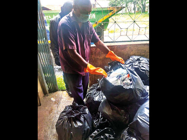 Aundh Civil Hospital, PCMC err on biomedical waste disposal