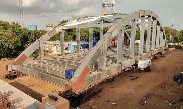 Bow string girder bridge nears completion in Trichy