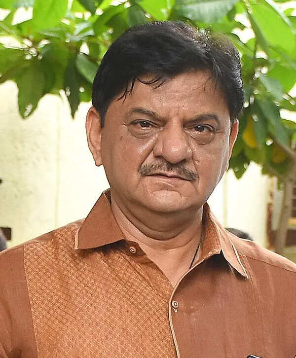 BJP-Cong clash in Dabhoi on withdrawal day