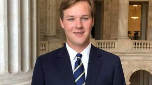 Tucker Carlson’s son parts ways with JD Vance’s press team amid tensions with Trump