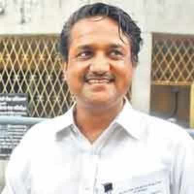 Former IPS officer may drag Mantralaya babus to court