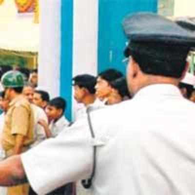 Cops booked for dacoity