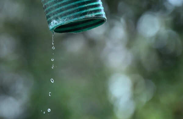Thane housing societies face severe water crisis