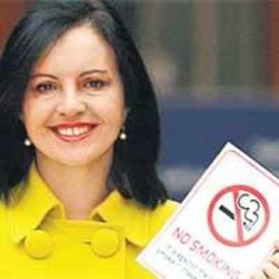 Smokers drive UK '˜smoking ban' minister from her office