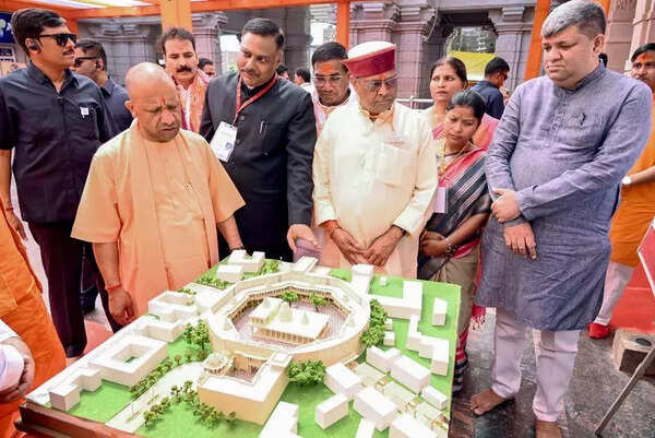 CM reviews Chaitra Navratri preps at Vindhyachal Temple