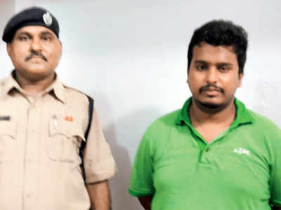 Tout in net for fake rail ticket