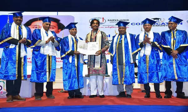 21k awarded degrees at Sarvajanik University convocation