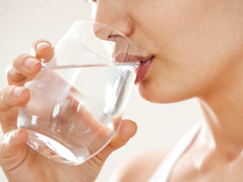 Drinking while standing to gulping it down too soon, top 5 water drinking  mistakes you are committing too often | The Times of India