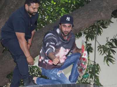 Glimpses from Ranbir Kapoor's birthday bash!