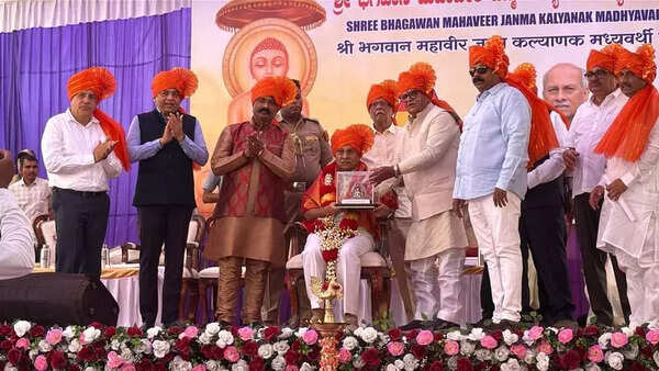 Punjab governor attends Jain community’s event in Belagavi