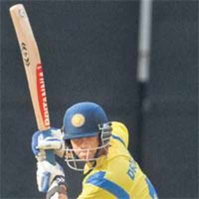 Dravid strikes form as India Cement win