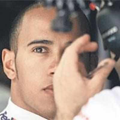 Lewis fastest in Hungary practice