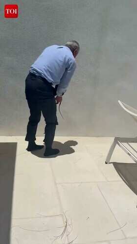 Robert F. Kennedy Jr.&rsquo;s Snake Encounter at Mehmet Oz&rsquo;s Florida Home Goes Viral