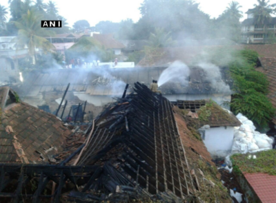 Fire near Padmanabhaswamy Temple, godown gutted