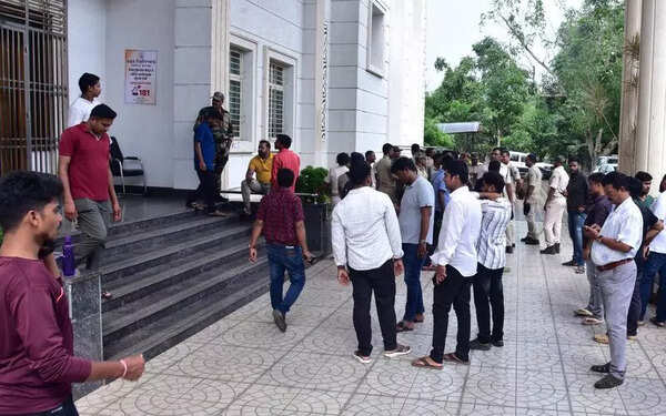 VC’s office gheraoed over encroachments on Utkal varsity campus