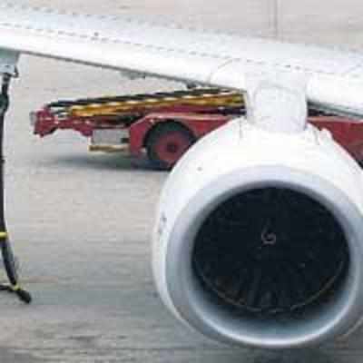 Jet fuel prices slashed, again