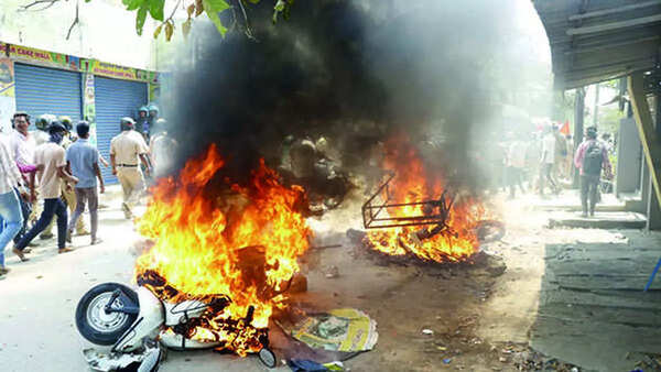 Karnataka: Violence mars activist's funeral procession; curfew in Shivamogga