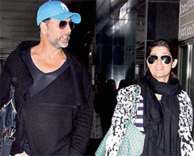Akki books a yacht for Twinkle’s b’day