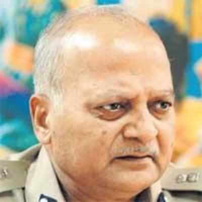 Jadhav orders probe into transfer of 600 constables