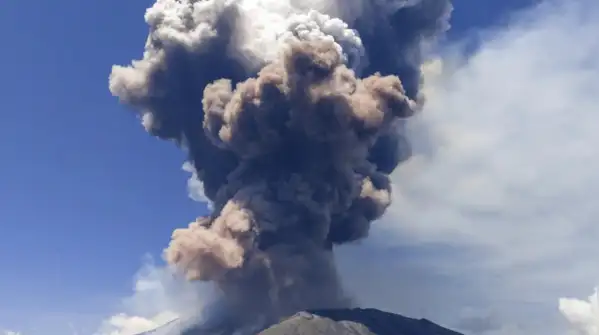 Etna eruption begins