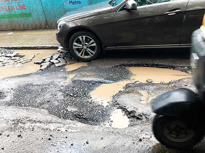 Residents get potholes on SV Road fixed in two days