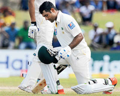 Shafiq leads Pak fightback