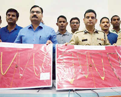 2 arrested for snatching chains worth Rs 8 lakh