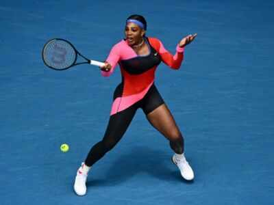 Serena Williams wins easily on 1st day of Australian Open