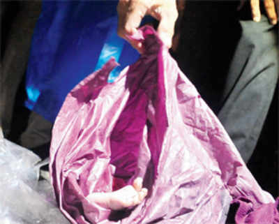 Dead infant found in Kalyan dustbin with severed arm and leg