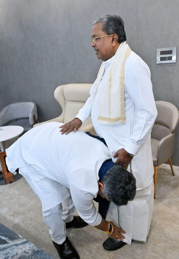 Am going nowhere, will stay active, says Siddaramaiah