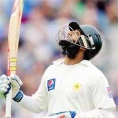 Pak stumble after Yousuf's 50