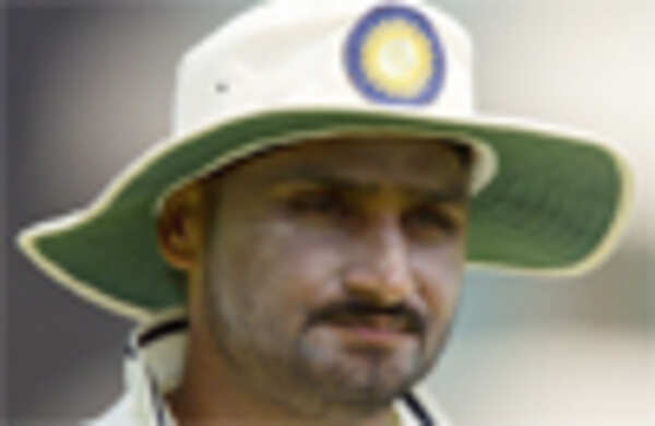 Experts only look at figures, says Harbhajan Singh
