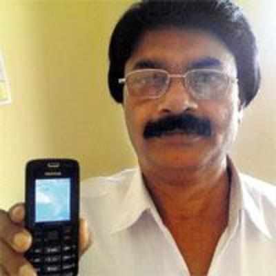 Shiv Sena man receives calls threatening to kill Bal Thackeray