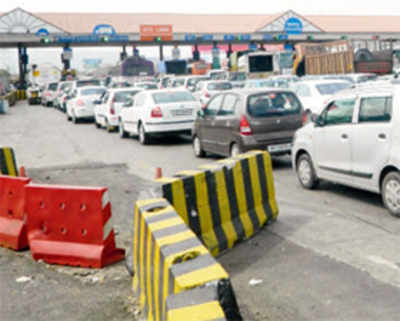 Toll tax exemption for cars on cards, 40 plazas may be shut