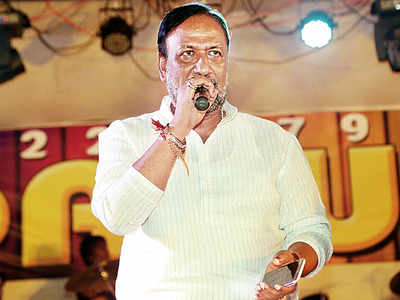 Sena leader from Navi Mumbai Vijay Chougule complains of ₹50-lakh extortion bid over morphed pics