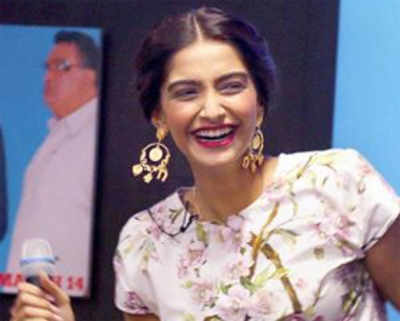 People don't take me seriously as an actor: Sonam Kapoor