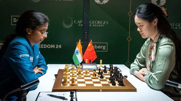 How much money did R Vaishali win after historic Women's Candidates 2026 victory?