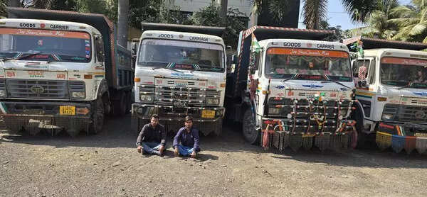 Two nabbed for illegally mining clay from SMC plot