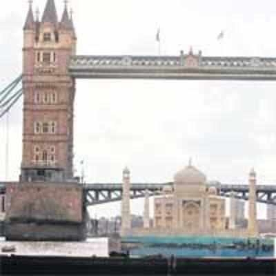 Taj goes down the Thames