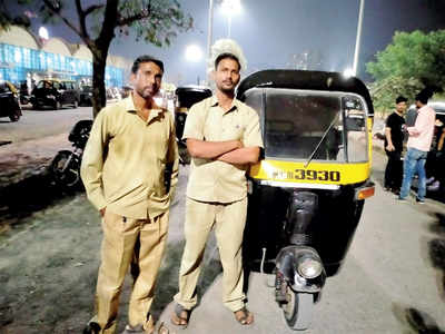 Mumbai auto guy saves the day for two teenage girls