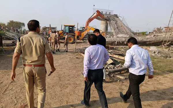 Under-construction ROB collapses, two labourers injured