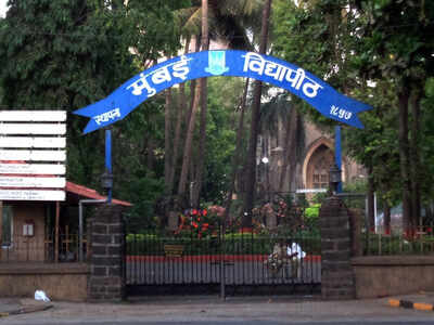 State declares Rs 200 cr fund for MU’s Fort campus