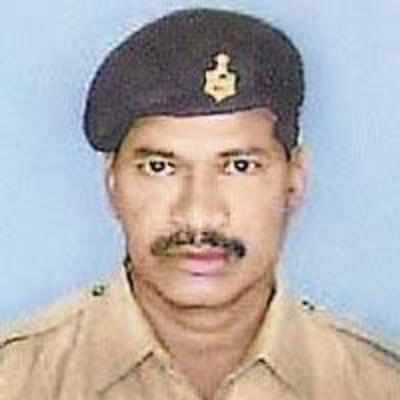 Maoists kill cop, bungle his name