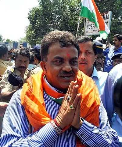 Slap sedition charges on Nirupam: Shiv Sena