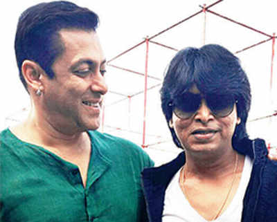 When Salman Khan met SRK’s duplicate