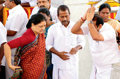 Sasikala coterie in control