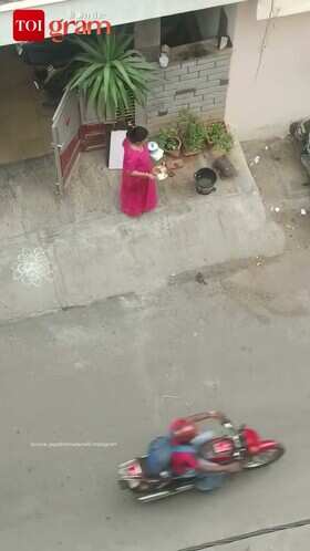 Bengaluru Woman Wins Hearts with Kind Gesture