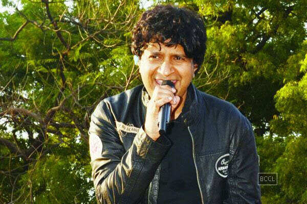 KK performs during Tarang fest at Kamala Nehru College in Delhi