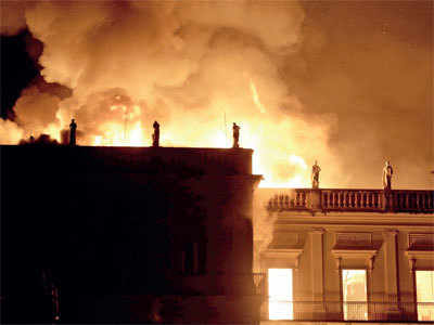 Blaze ravages Rio’s 200-yr-old museum